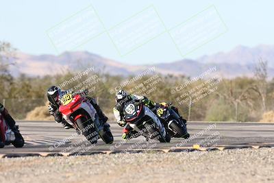 media/Dec-06-2025-CVMA (Sat) [[4a896cc04c]]/Race 9-500-400-350 Supersport/